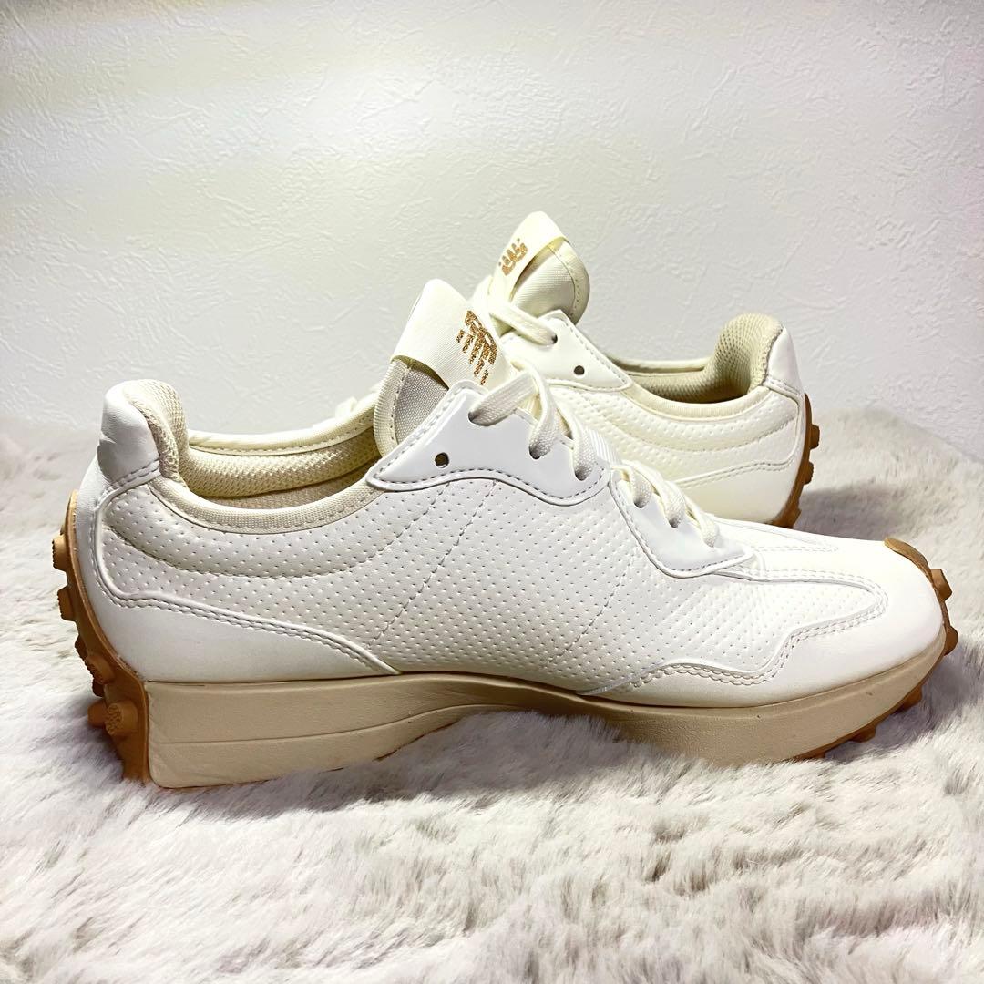 ★極美品★ニューバランス レディース ゴルフシューズ 327 スパイクレス NB