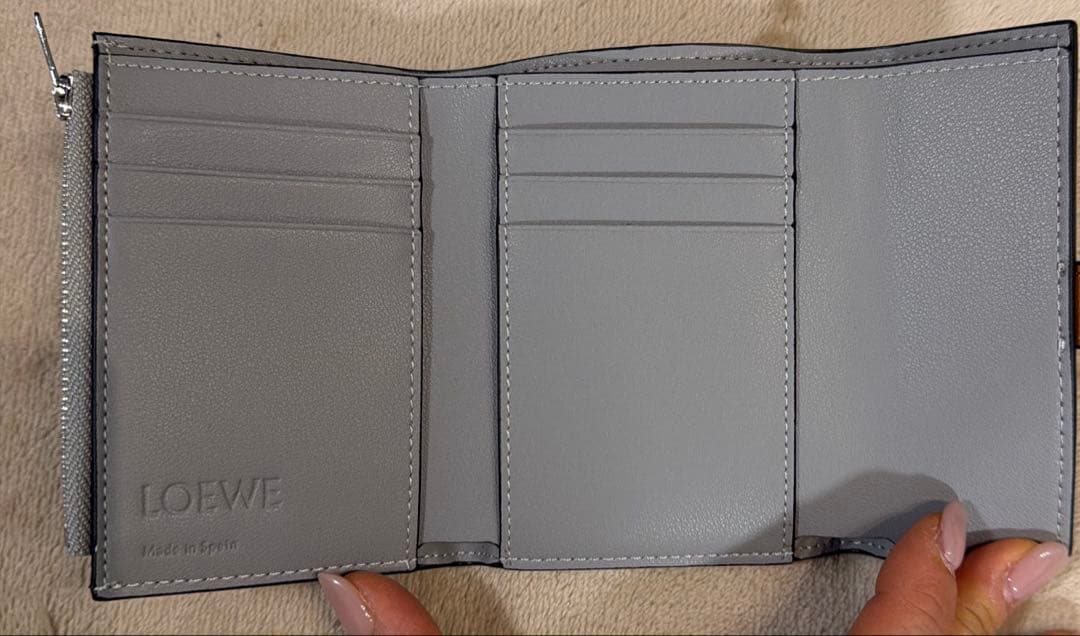 【新品未使用】本革レザー　ブラウン エトュープ　三つ折り財布
