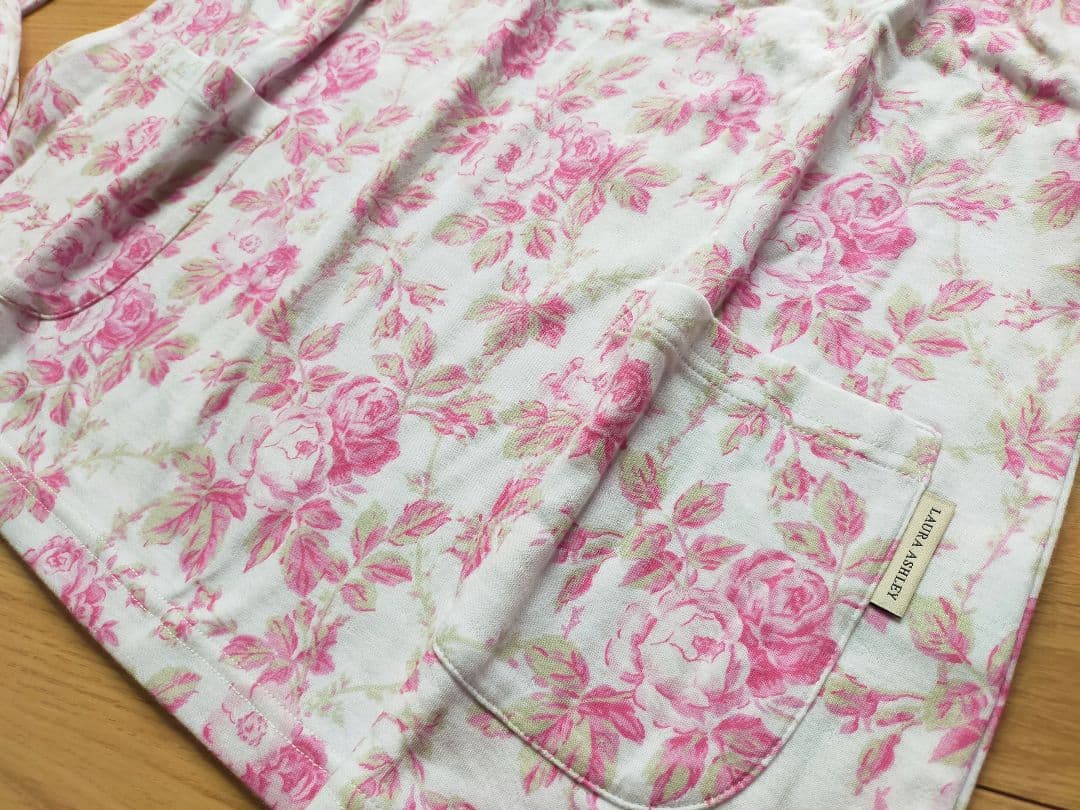 Lサイズ★ローラアシュレイ★レディースパジャマ 上下　長袖花柄新品定価1.3万円