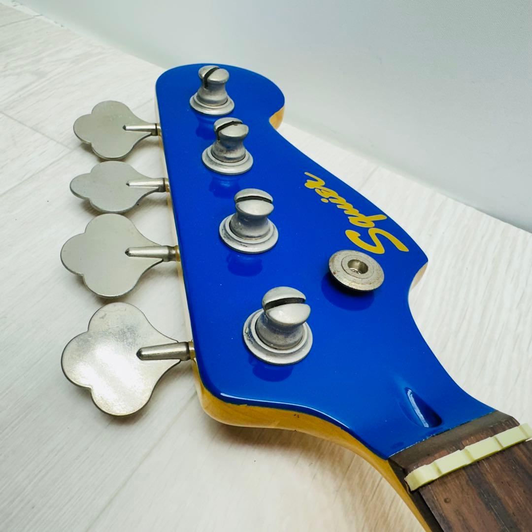 Squier エレキベース　fender scandal tomomi モデル