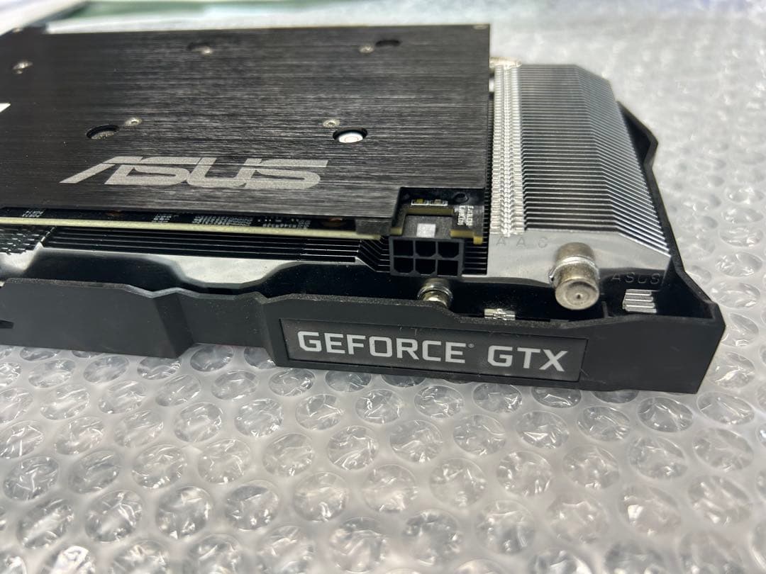 ASUS STRIX-GTX1060-DC2O6G グラフィックボード