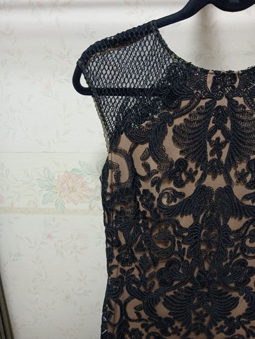♥大幅値下げ♥タダシショージ ♥♥ひざ丈ワンピース　黒色 刺繍