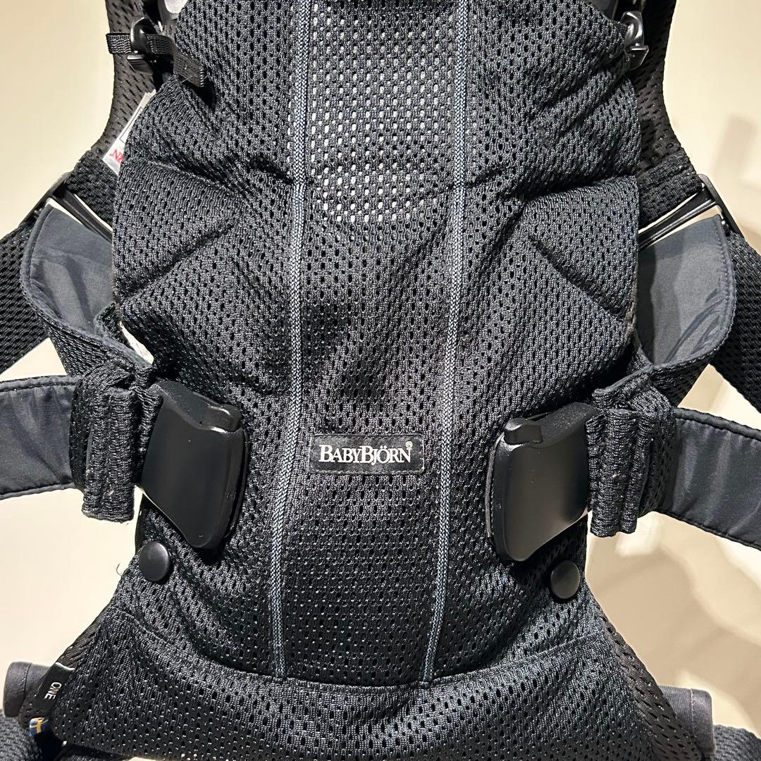 【美品】ベビービョルン 抱っこ紐 ONE KAI Air メッシュ ブラック