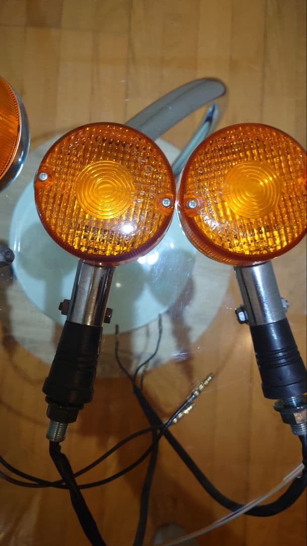 SR400 RH01J型 オリジナル純正ウインカー(ステー付き）
