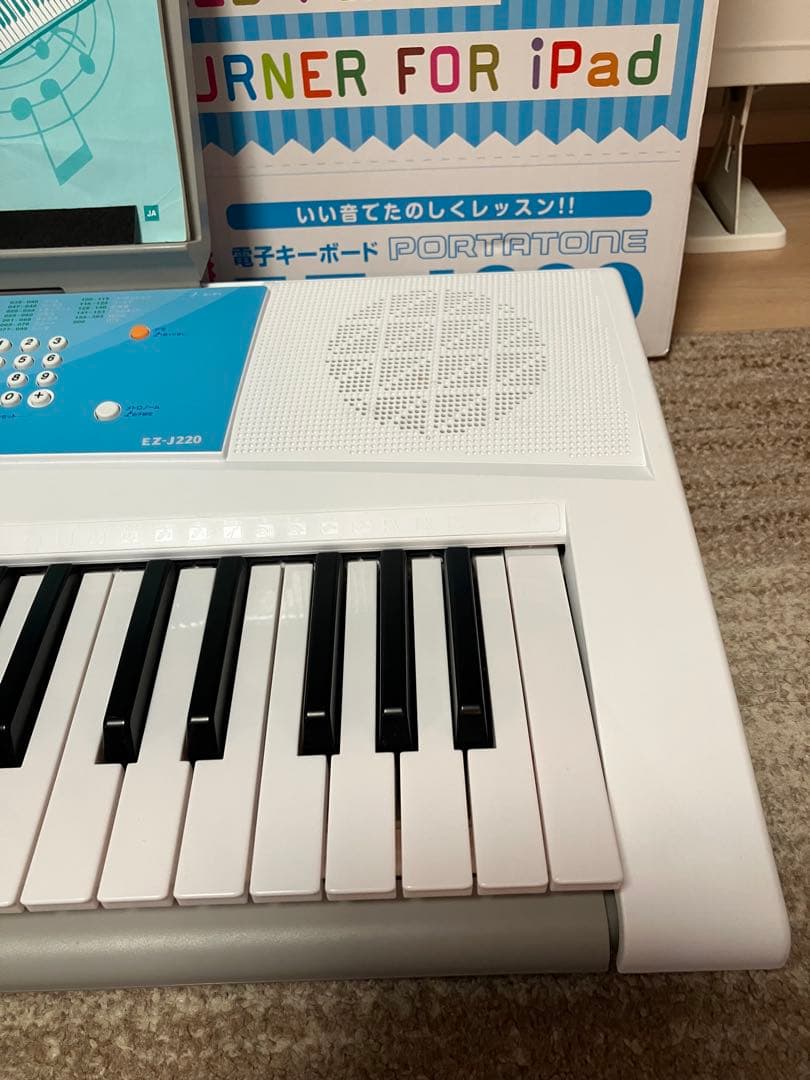 YAMAHA ヤマハ　キーボード　EZ-J220