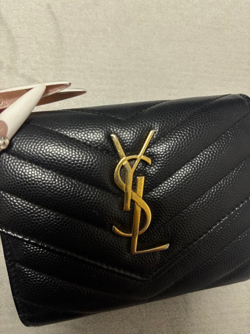 Saint Laurent YSL カサンドラ マルチフォールド ウォレット