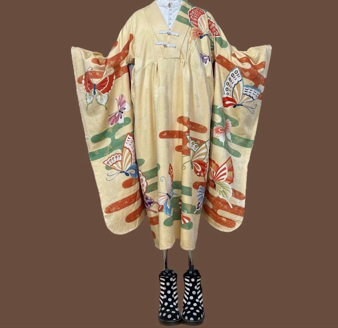 ハンドメイド⭐︎着付けのいらない振袖ワンピース♫クリーム色に蝶 新品未使用