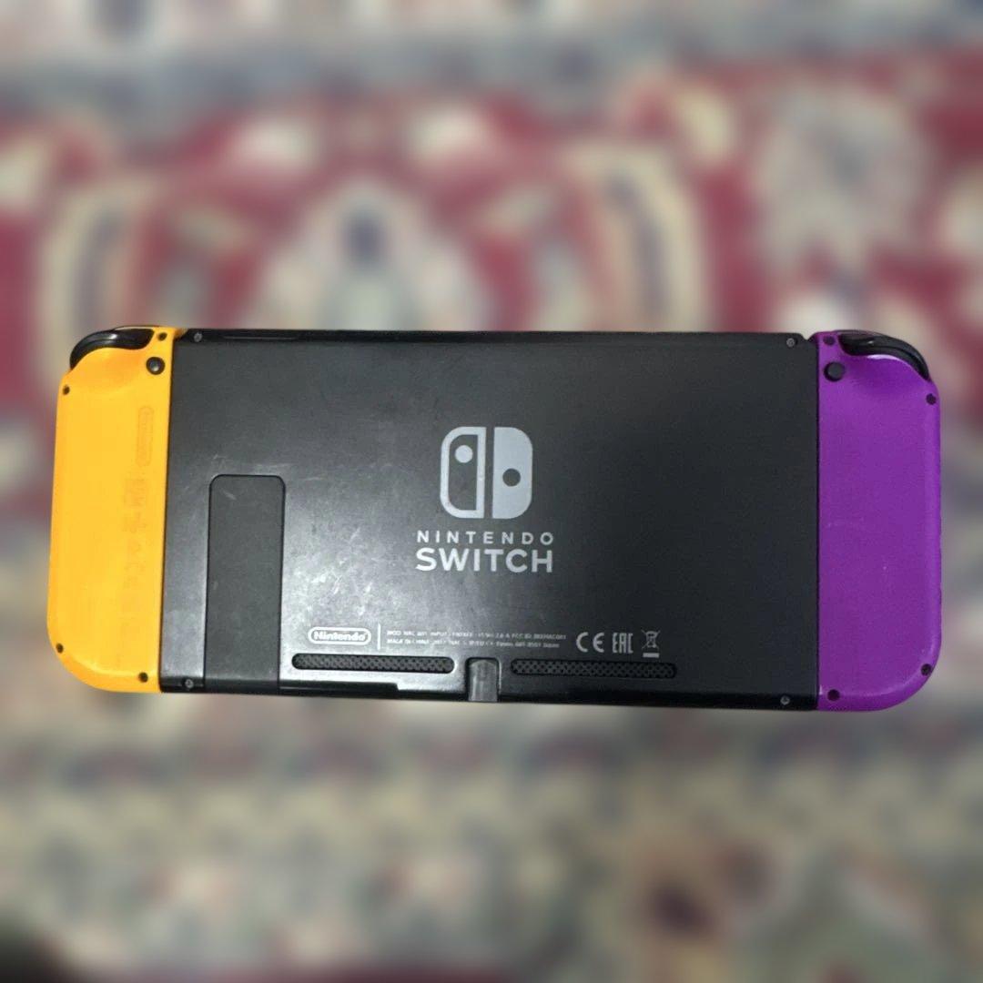 Nintendo Switch 本体 紫とオレンジジョイコン、ケース付き