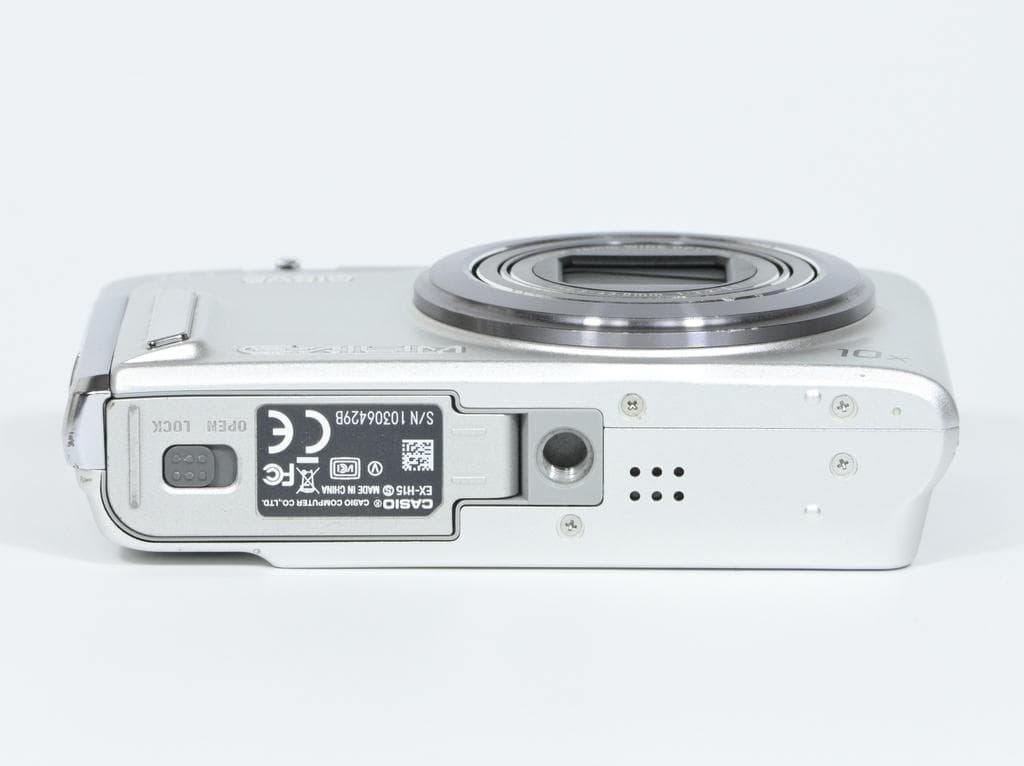 カシオ　CASIO EXILIM EX-H15 シルバー