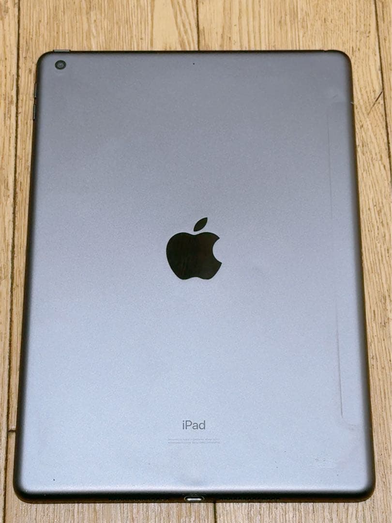 【初期化済み】iPad第7世代 wifiモデル 32GB (スペースグレイ)