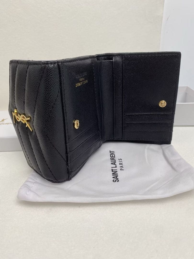 Yves Saint Laurent ブラック三つ折り財布