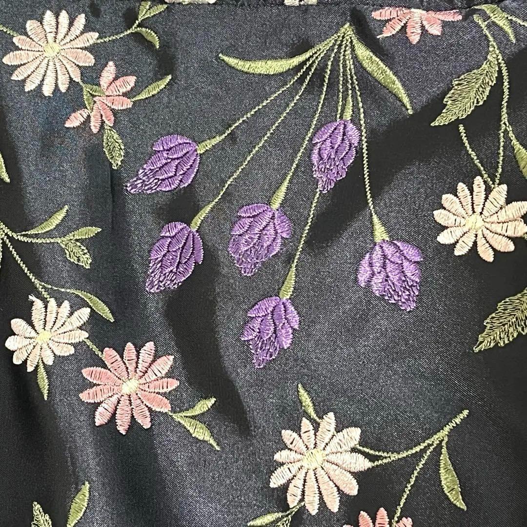 ✨タグ付き未使用品✨【トッカ】ノースリーブワンピース　2023年　サイズ4 刺繍