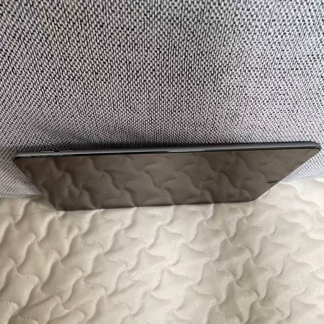 【美品】　ipad air2 9.7 inch大画面　中古品（本体のみ）