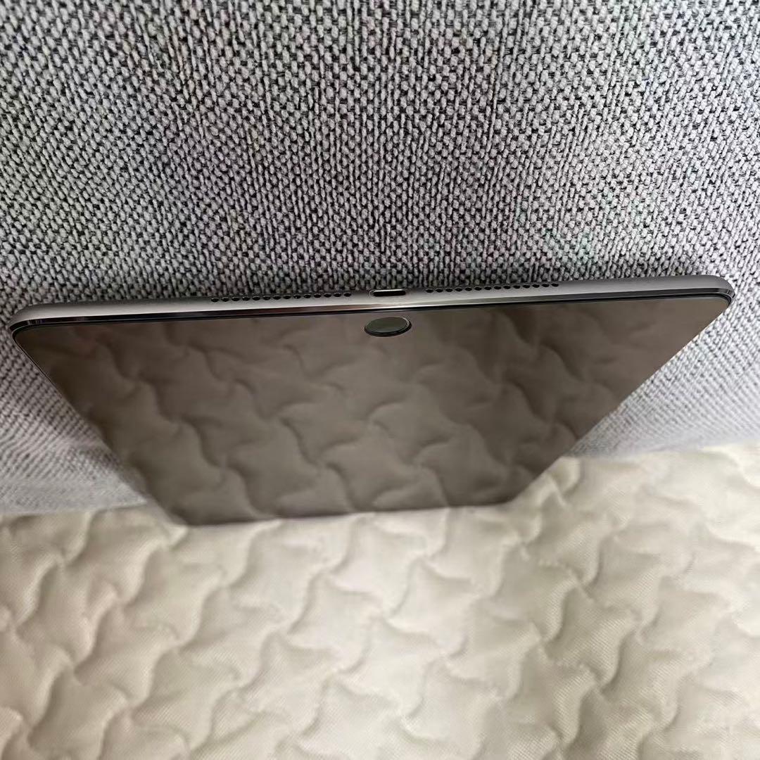 【美品】　ipad air2 9.7 inch大画面　中古品（本体のみ）
