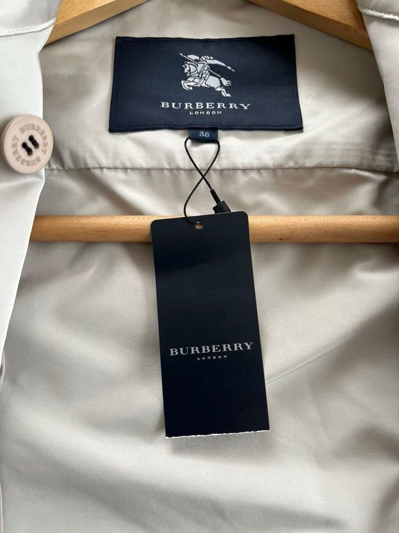 ⭐️新品未使用⭐️バーバリーロンドンBurberry⭐️ショートトレンチコートブルゾン