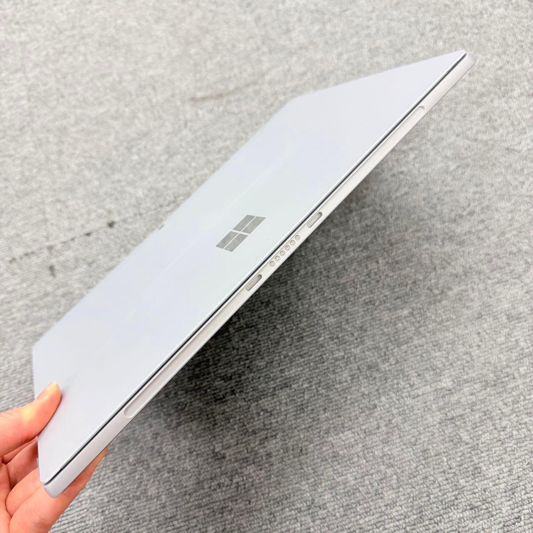 Windowsタブレット本体 Surface Pro 5 4GB / 128GB LTE