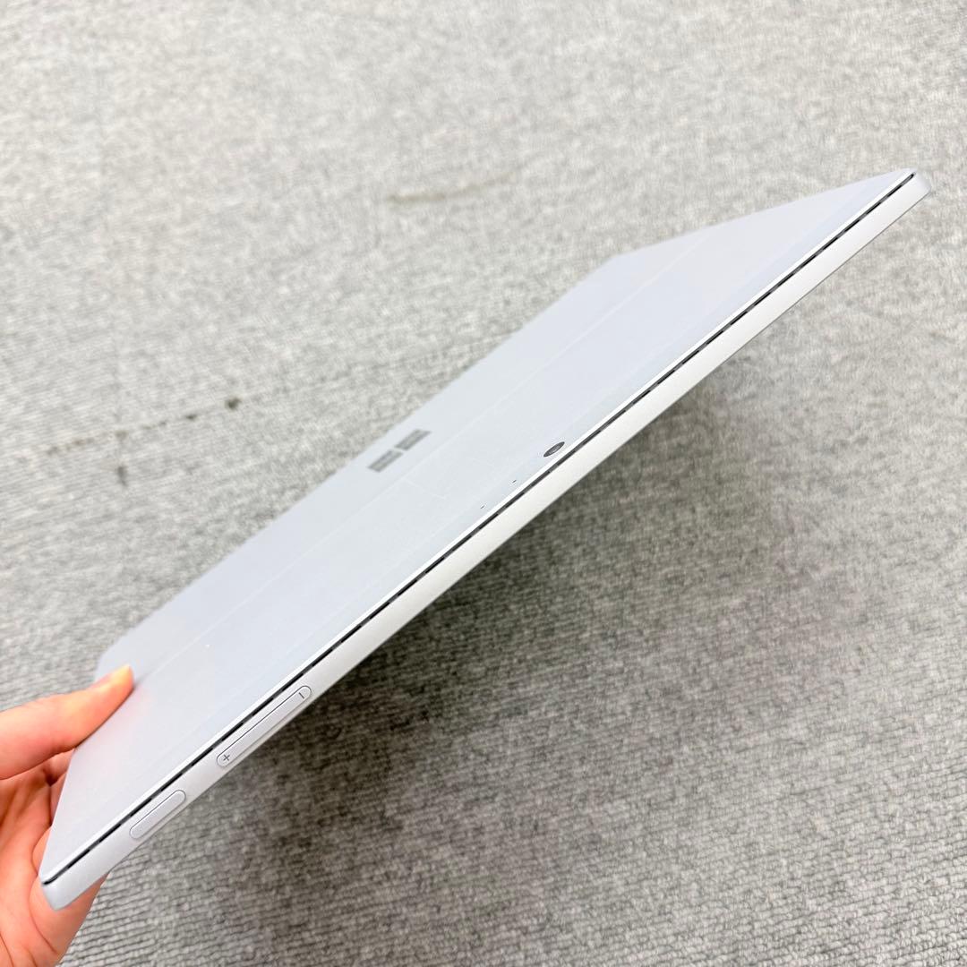 Windowsタブレット本体 Surface Pro 5 4GB / 128GB LTE