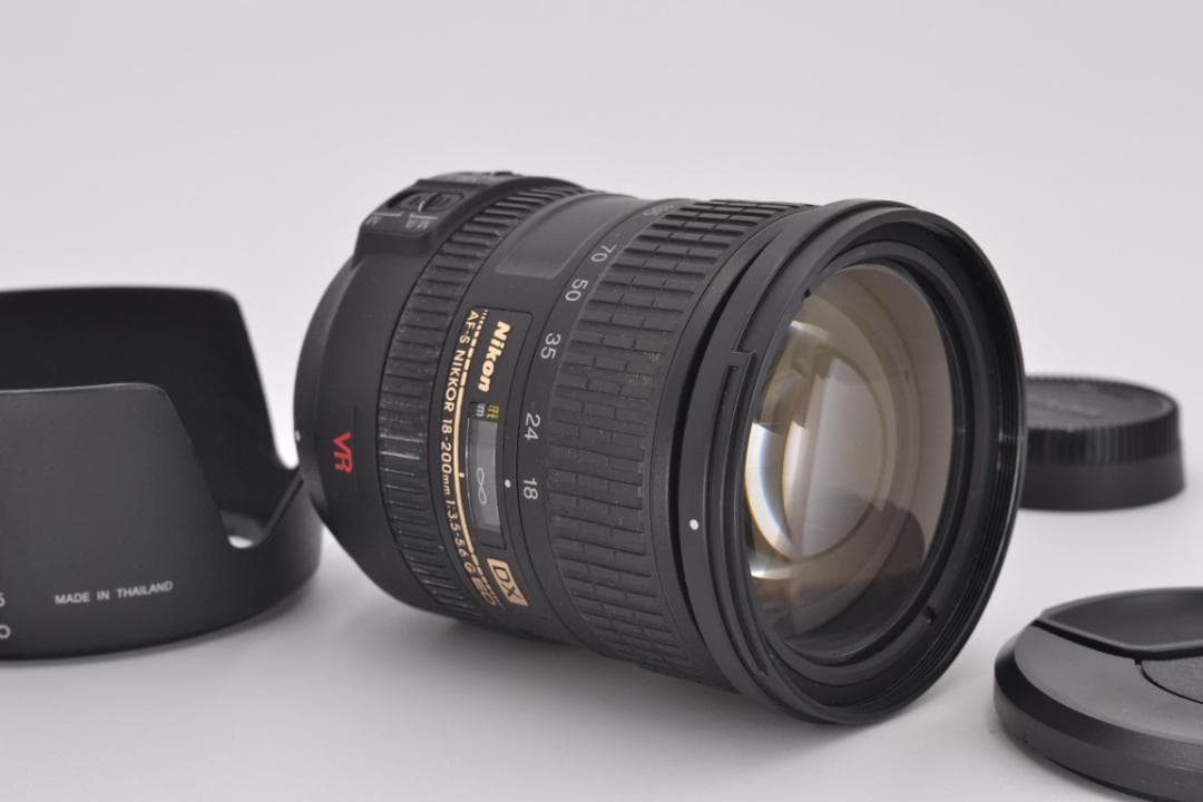 ニコン　Nikon AF-S 18-200mm ED VR