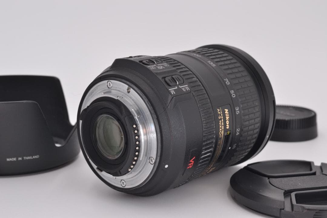 ニコン　Nikon AF-S 18-200mm ED VR