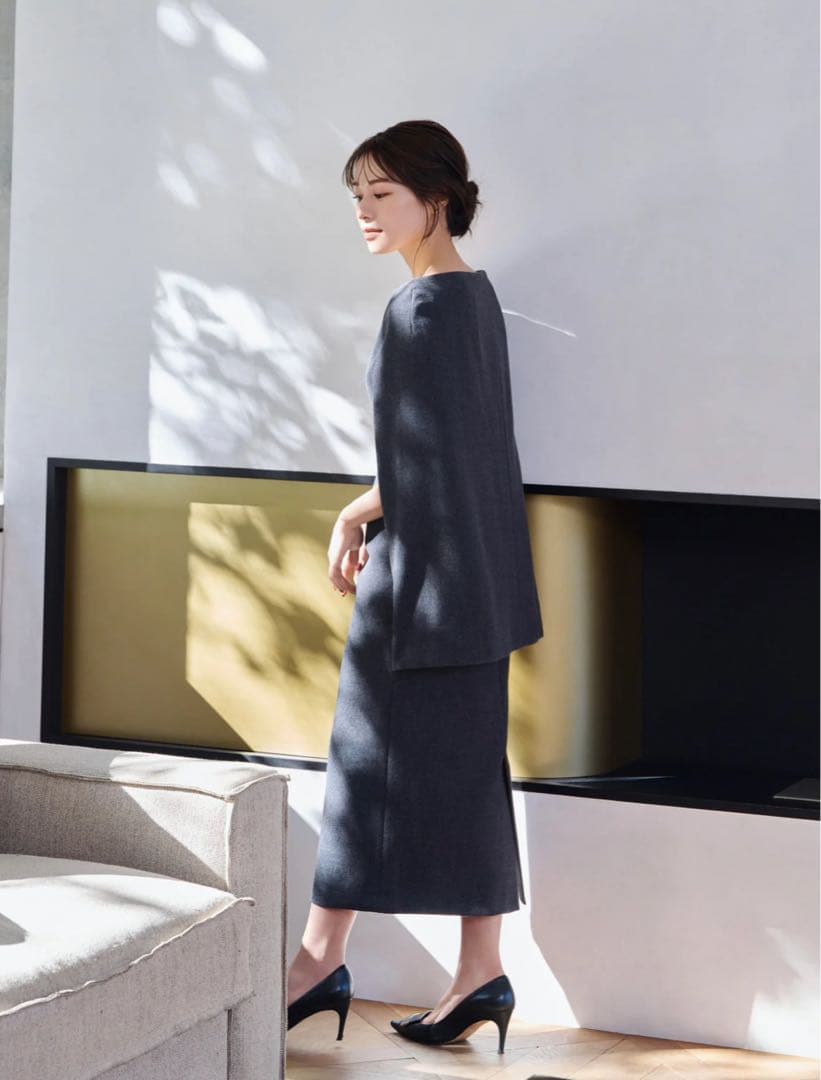 翌日発送可能 laubeblanc Narrow line Cape Dress