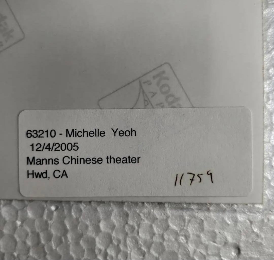 Michelle Yeoh 楊紫瓊 ミシェル・ヨー  直筆サイン