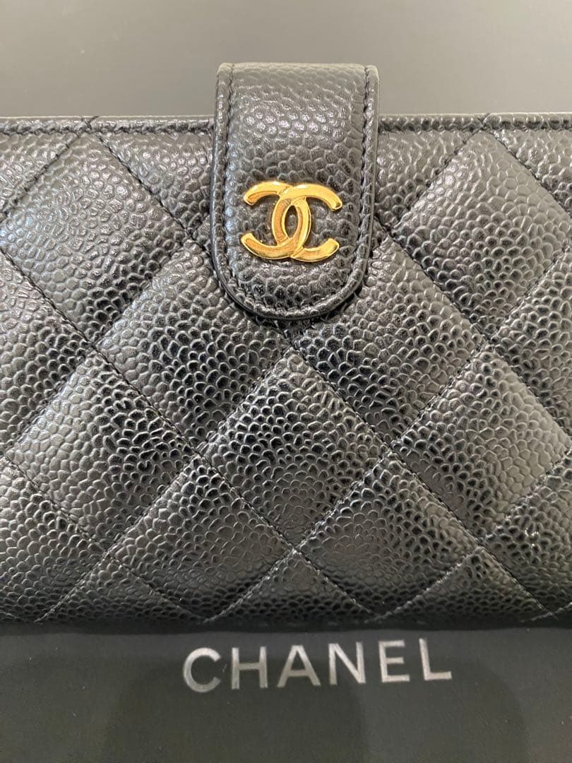 CHANEL マトラッセブラック 二つ折り財布