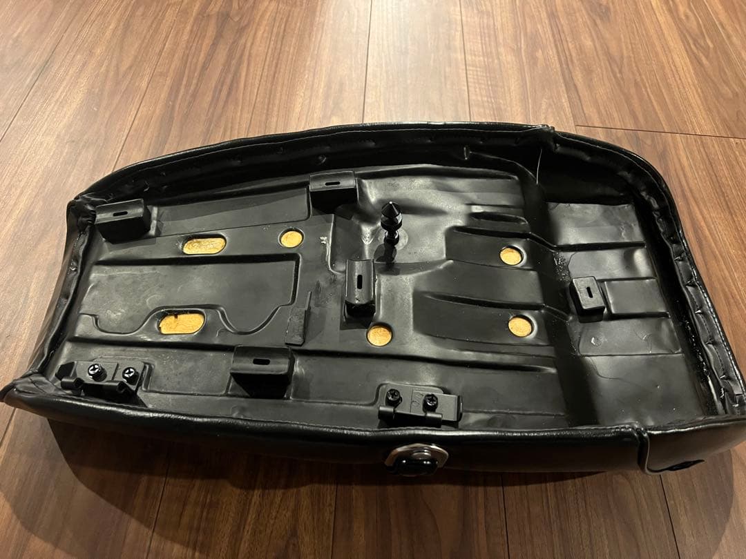 新品 川口シート z1/z2 ゲルザブ入り 旧車シート