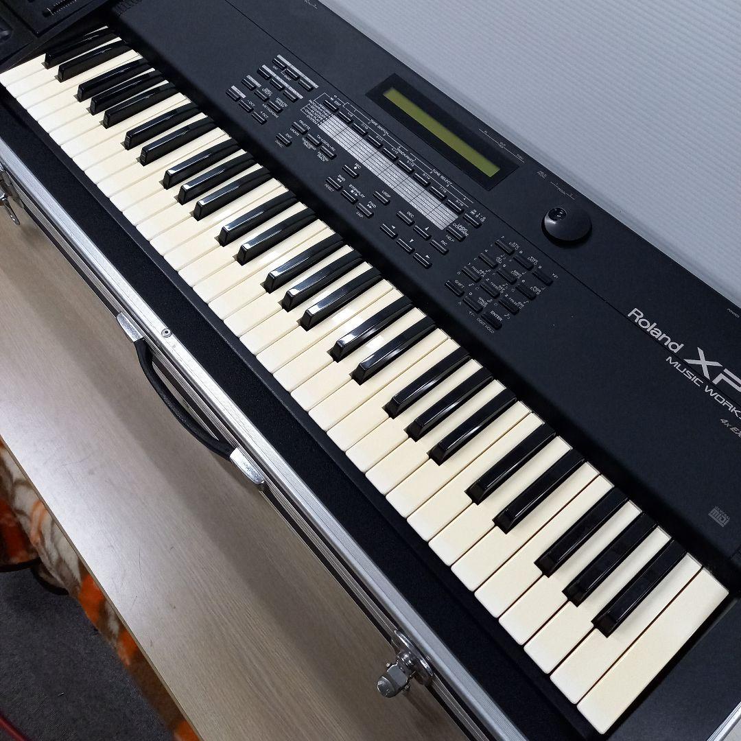 ジャンク Roland シンセサイザー XP-50 ハードケース付 ローランド