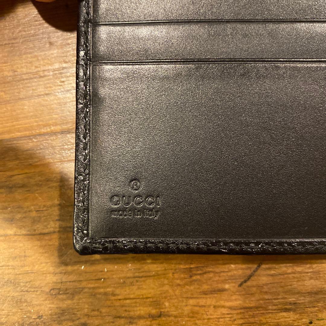 GUCCI ブラック 二つ折り財布 GGパターン　シマ