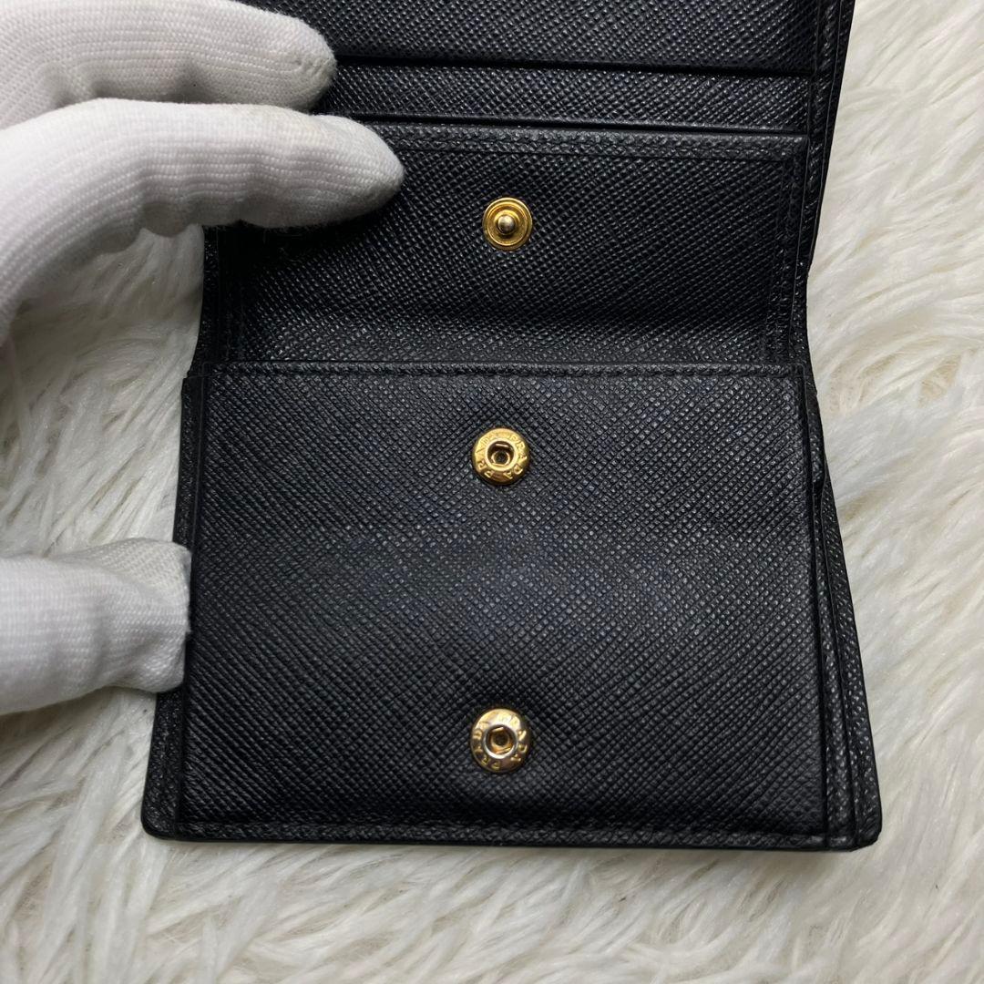 うどん様✨プラダ 二つ折り財布 サフィアーノシャイン レザー 1MV204