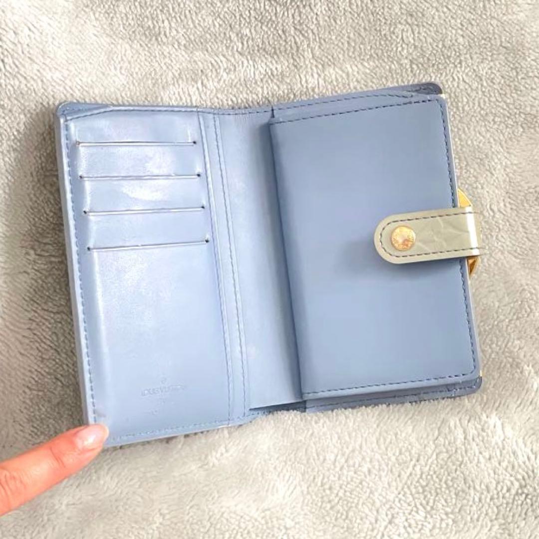 LOUIS VUITTON ラドロー モノグラムヴェルニ　ミニ財布　水色