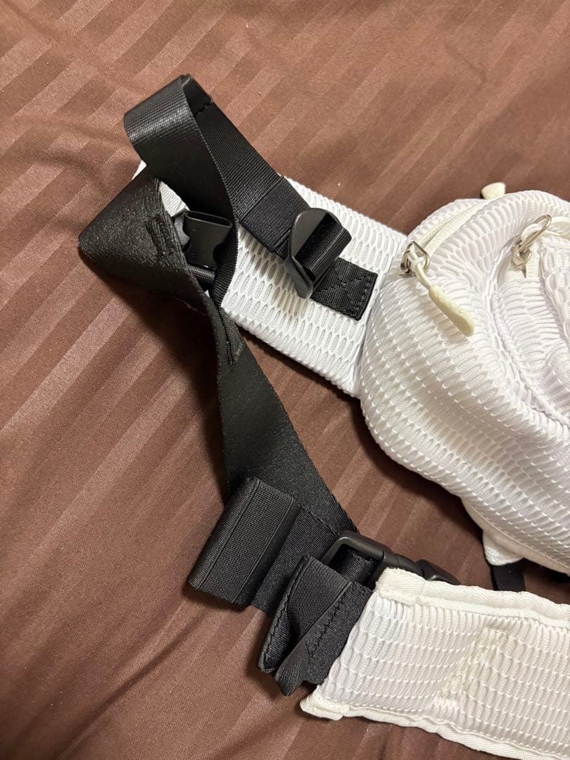 ヒップシート ショルダーバッグ 抱っこ紐 無重力 AGS 20kg