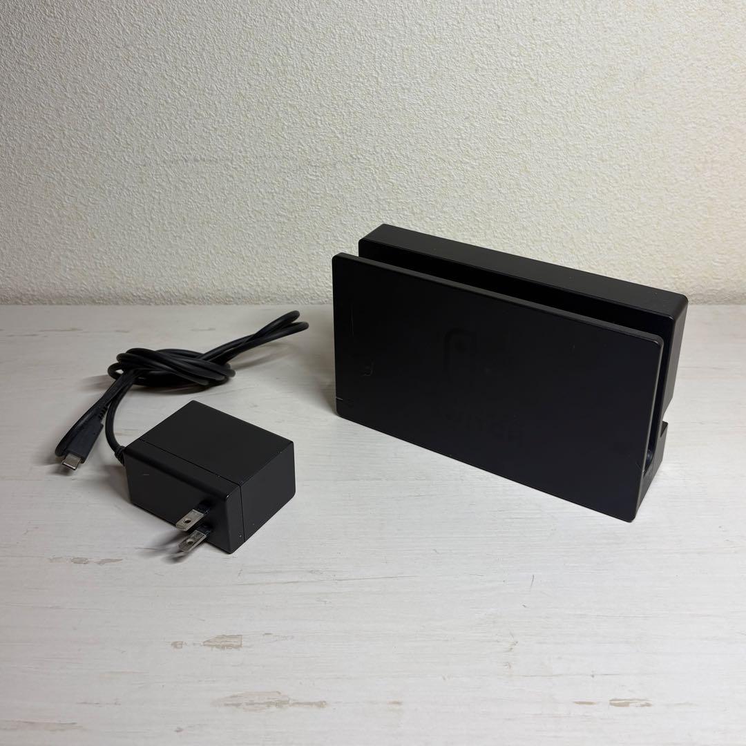 Nintendo Switch本体 + Joy-Con
