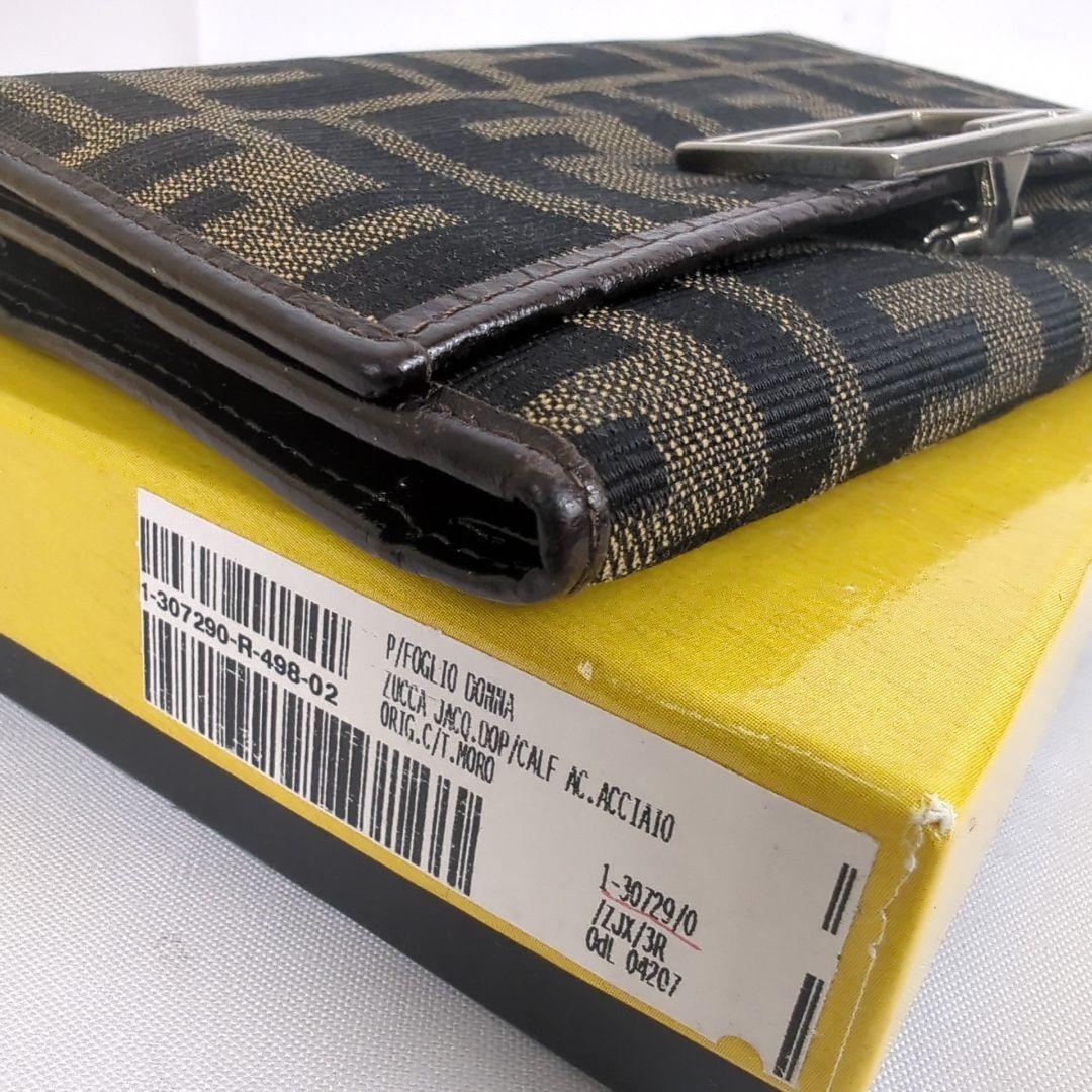 FENDI フェンディ 三つ折り 財布 ズッカ柄 ロゴ コンパクト ウォレット