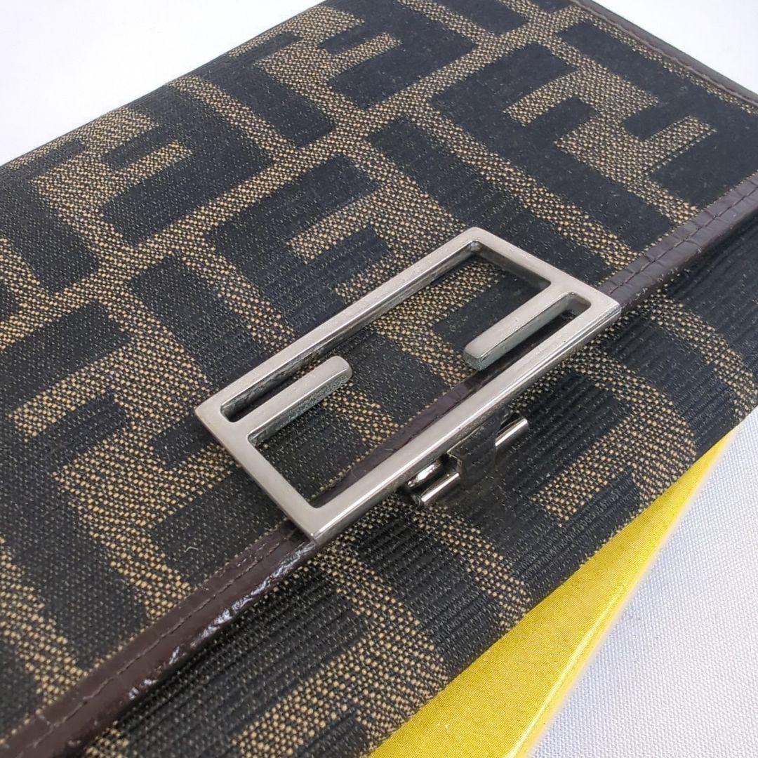 FENDI フェンディ 三つ折り 財布 ズッカ柄 ロゴ コンパクト ウォレット