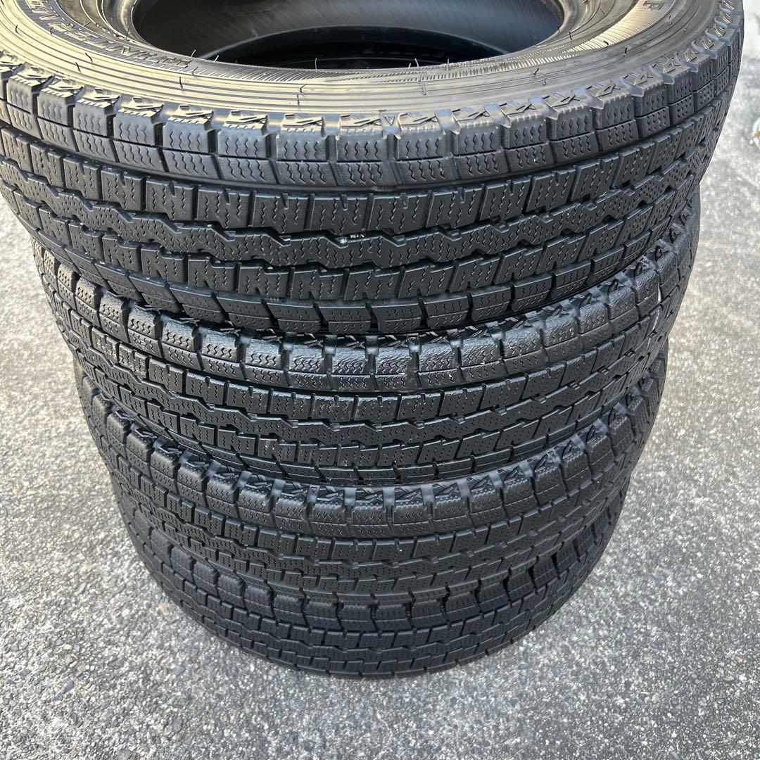 145R12 6PR ダンロップ　スタッドレスタイヤ