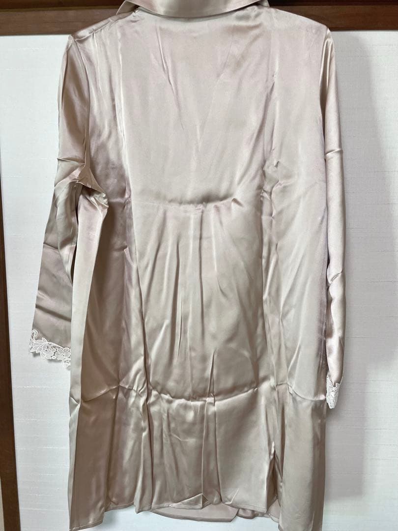 【新品未使用】WENSLI パジャマシルク 100%
