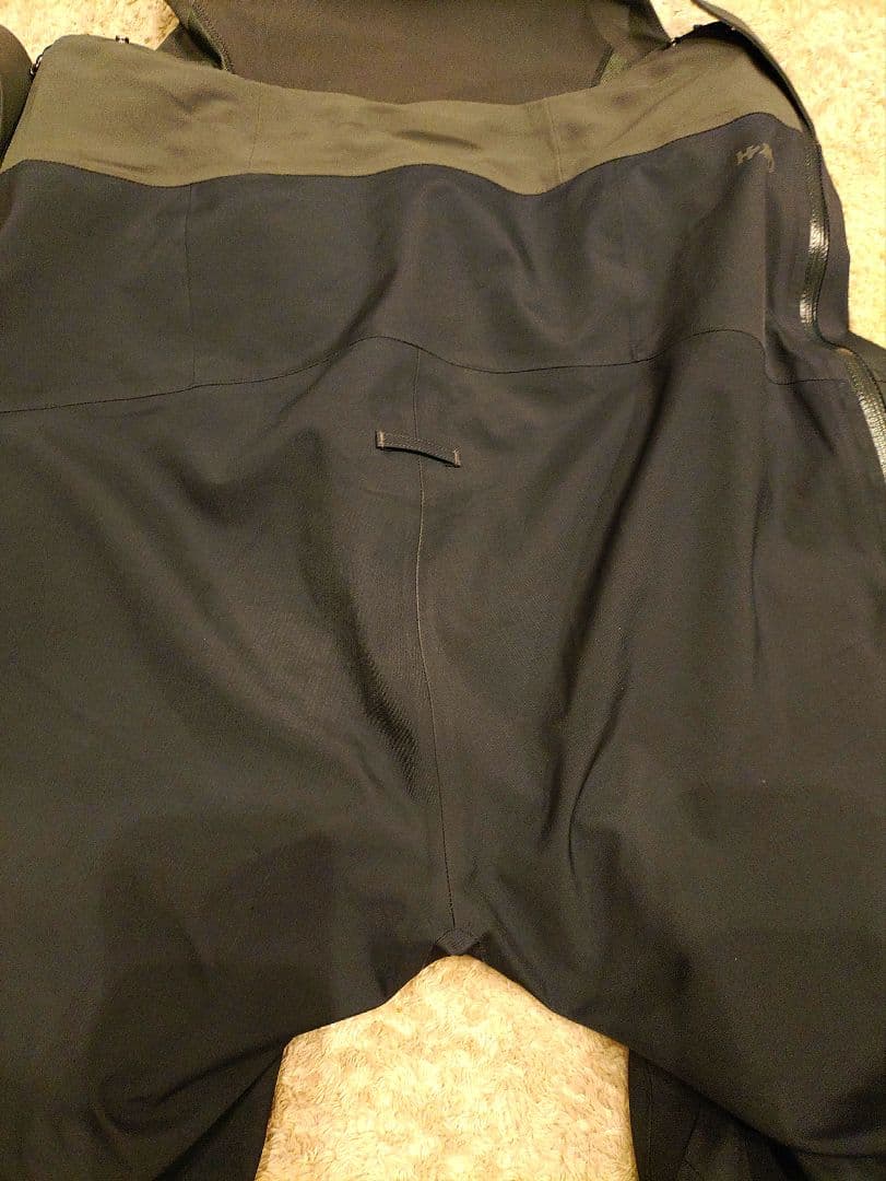 patagonia スノードリフター ビブパンツ M