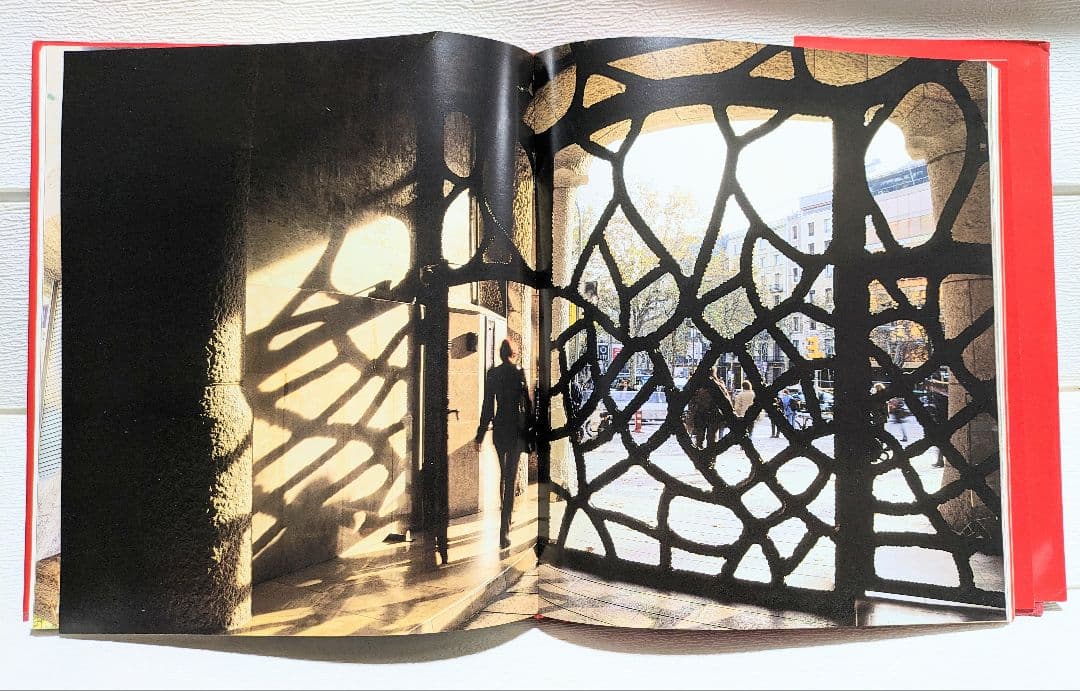 【ガウディ】建築写真集※ダメージあります