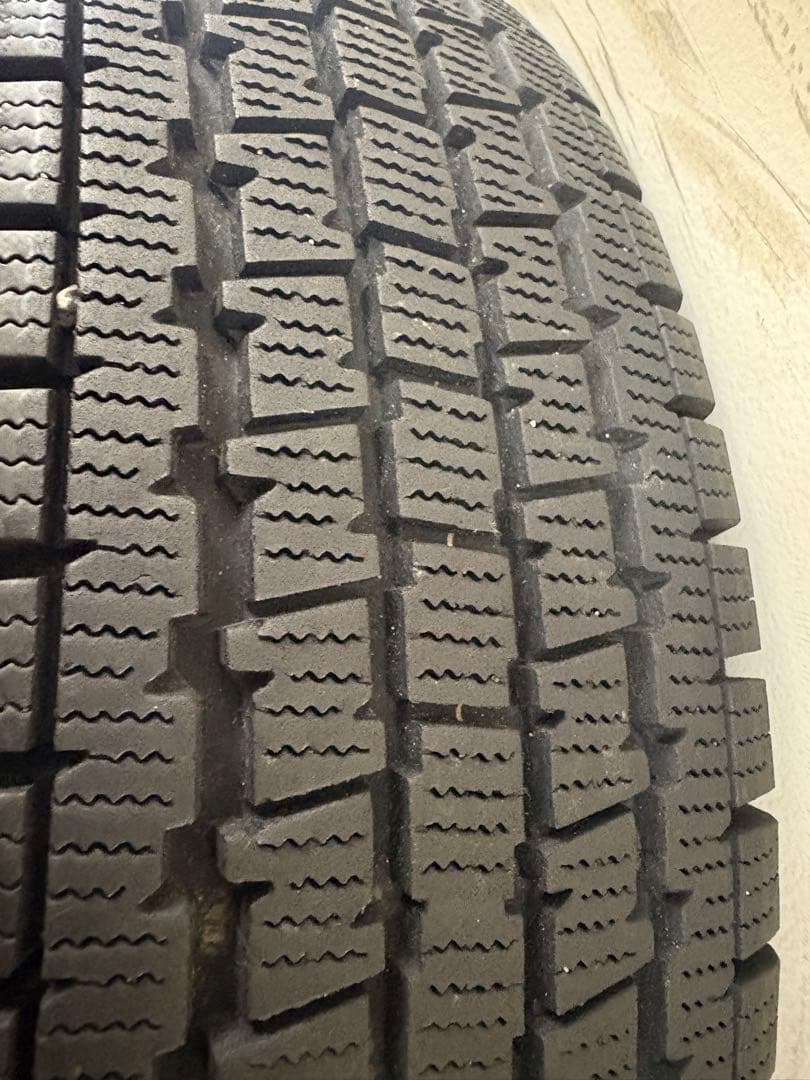 ブリヂストンスタッドレスタイヤ(鉄ホイール)145/80R12ハイゼット