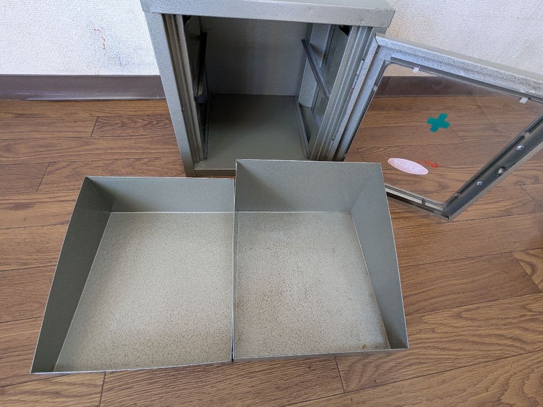 昭和レトロスチール薬箱