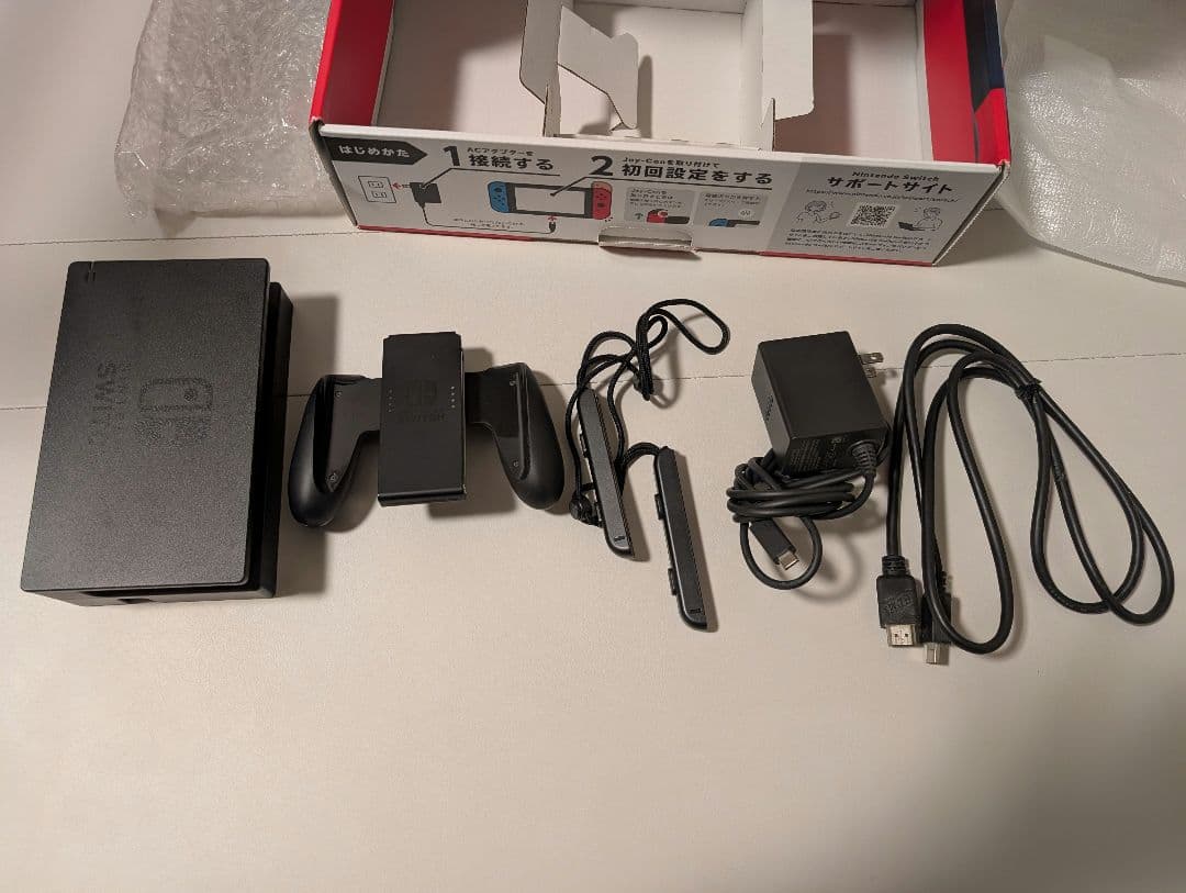 Nintendo Switch 本体 赤/青 Joy-Con付き