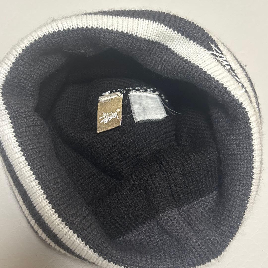 stussy　ステューシー　ボンボンニット帽　ビーニー　星柄