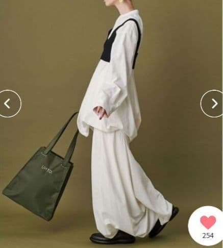 美品　UN3D. 　2025年購入 39600円 バルーンスカート　ホワイト