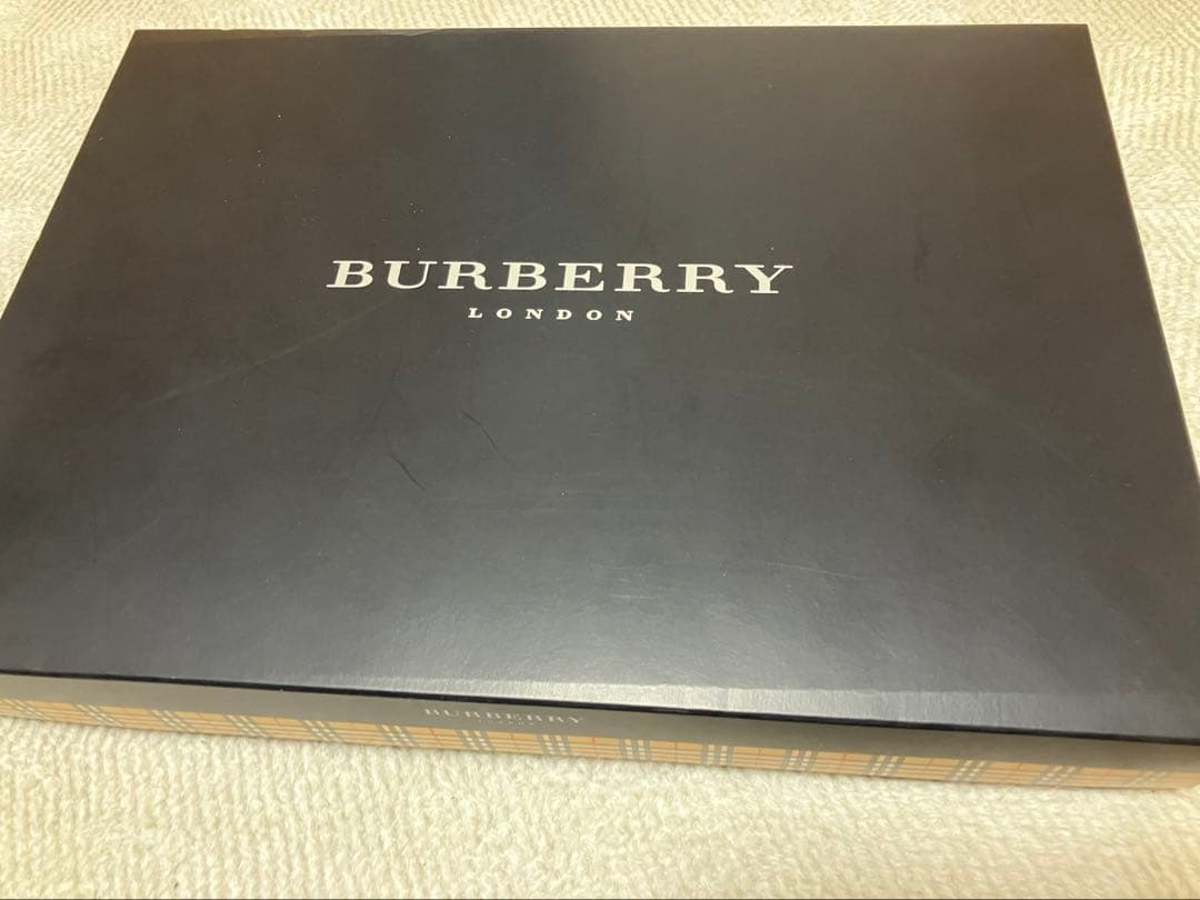 【未使用品】BURBERRY バーバリー　膝掛け