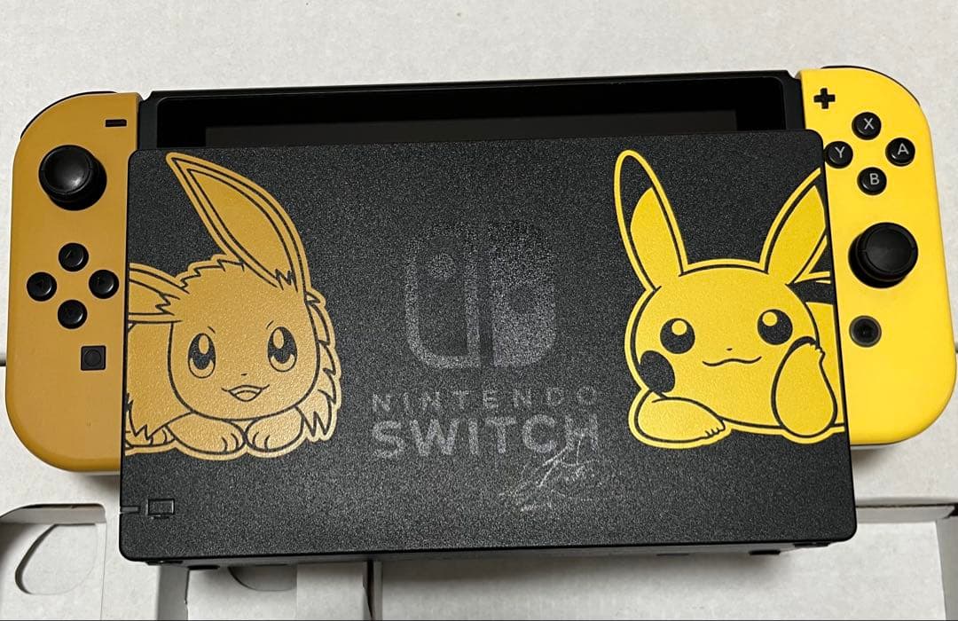 Nintendo Switch 本体　ピカブイ版