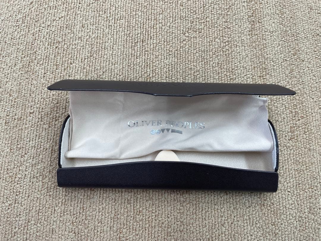 【完売品】OLIVER PEOPLES サングラス
