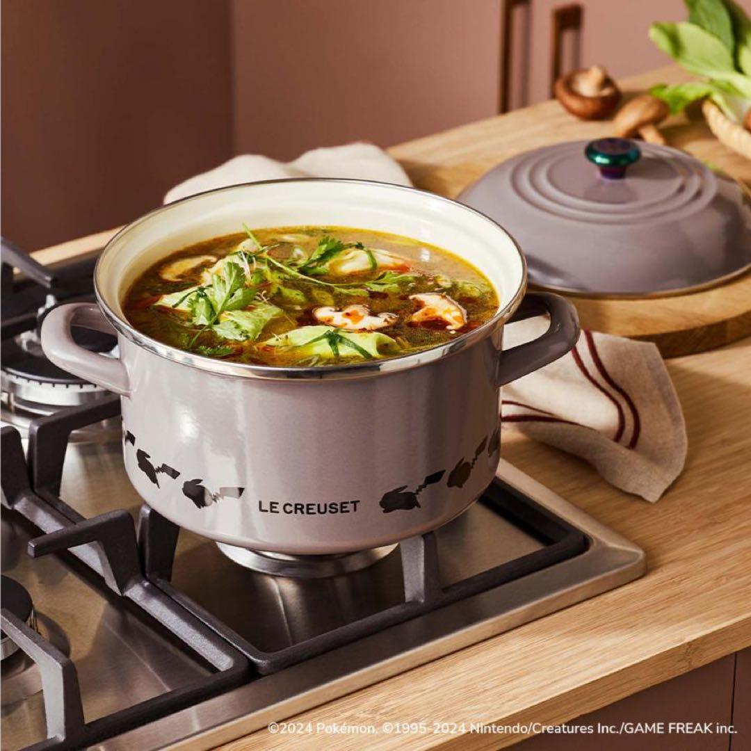 ポケモン LE CREUSET 両手鍋 20cm 3.7L