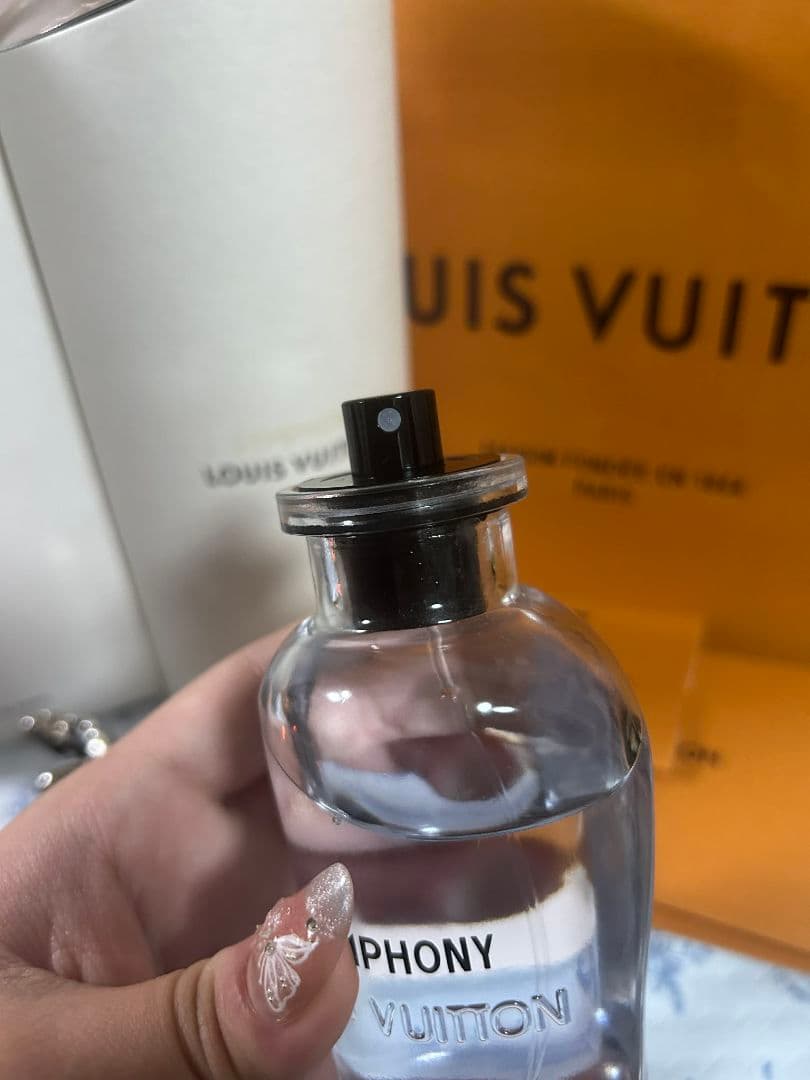 カ*ナ様 ルイヴィトン SYMPHONY 香水 100ml 残量90〜95% 付