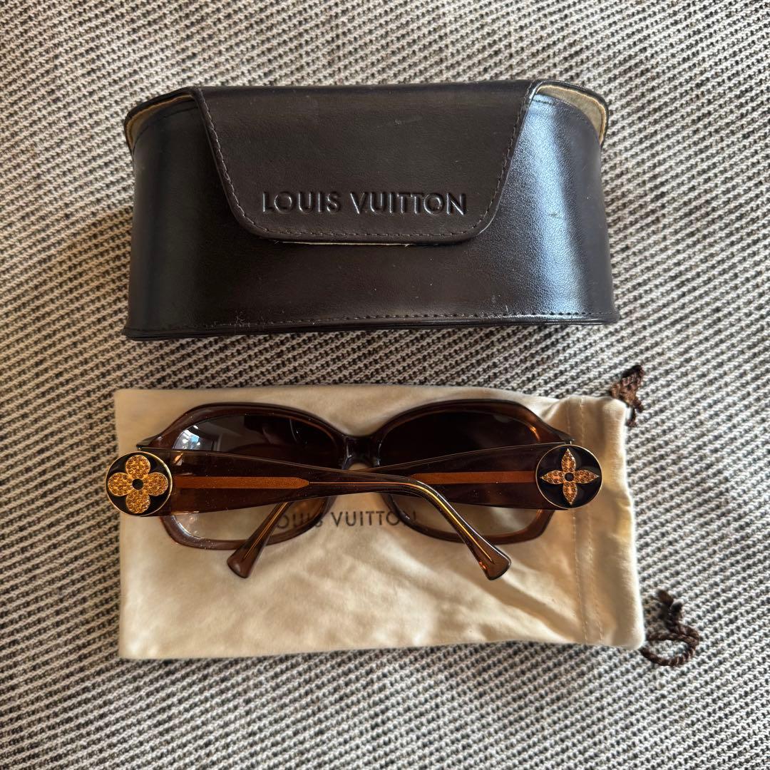 LOUIS VUITTON ブラウン サングラス ケース付き